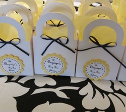 Onye_078favors_medium