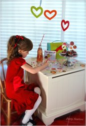 Valentine-writing_notes_medium