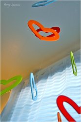 Valentine-hanging_hearts_medium