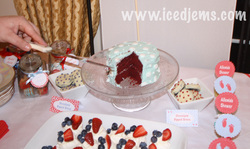 Branded_red_velvet_cake_middle_medium
