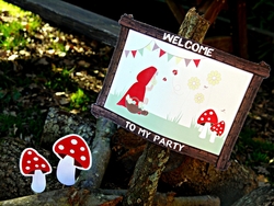 Little_red_riding_hood_party_printables_partyware_printable_party_supplies13_medium