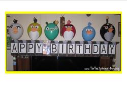 Angry_birds_baloons_and_banner_medium
