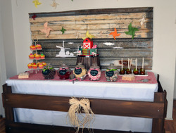 Farm_lolly_table_medium