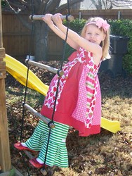 Aubrey_s_outfit_on_playset_medium