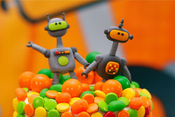 Robot_candy_dessert_table_cake_top_close_medium
