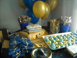 Graduation_dessert_table_medium