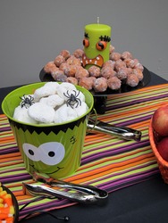 Snack_table_donuts_medium
