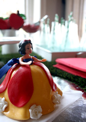 Snow_white_dolly_varden_450px_medium