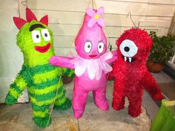 Pinatas_medium