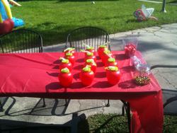 Candy_and_cups_medium