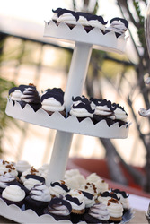 Mustache_cupcakes_wide_1000_medium