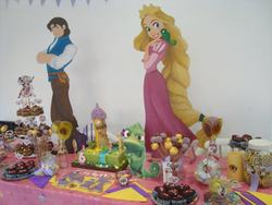 Rapunzel_y_flynn_medium