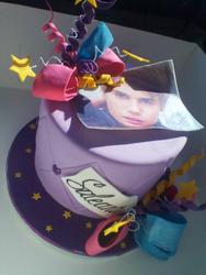 Justin_bieber_cake_medium