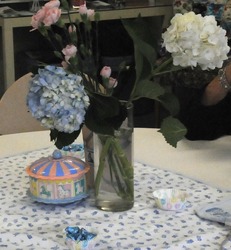 1centerpiece-flowerstoy_medium