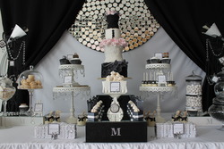 Dessert_table_close_up_medium