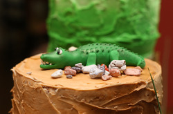 Cake_alligator_medium