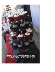 Rock_and_roll_record_cupcake_stand_medium