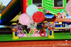 Sweet_table_medium
