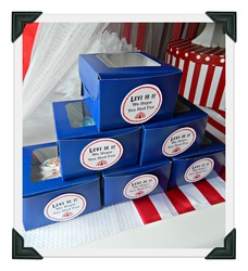 Big_top_cupcake_boxes_medium