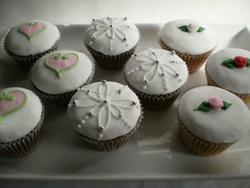 Wed_cupcakes_medium