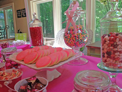 Candy_table_closeup_medium