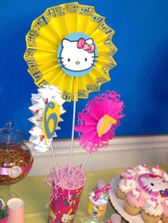 Hello_kitty_bucket_centerpiece_medium