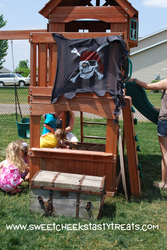 Treasure_chest_wm_medium