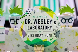 Mad_science_dessert_table_boy_birthday_party_sign_medium