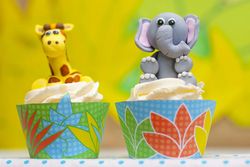 2_jungle_lion_birthday_party_dessert_table_-_cupcakes_2_medium