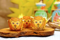 2_jungle_lion_birthday_party_dessert_table_-_lion_cupcakes_medium