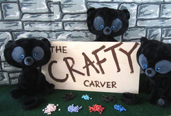 Crafty_carver_table_medium