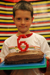 Daniels_lego_party_22_medium
