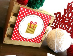 Candy-container-stand_medium