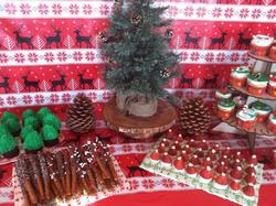Dessert_table_4_medium