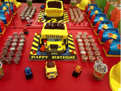 Construction_truck_cake_medium