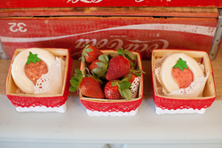 Strawberry_styled_shoot__002_medium