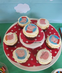 Peppacupcakes_medium