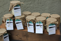 Favor_tag_table_jars_medium