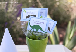 Dino_favors_medium