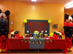 Jay_s_mickey_mouse_candy_buffet_medium