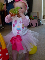 Whitneys_first_bday_081_medium