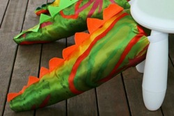 Dino_tail_close_up_medium