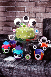 Halloween_cake_and_cupcakes_the_posh_event_brigitte_klotzek_medium