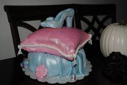 Cake_pillow_medium