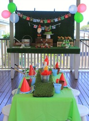 Gardening_party_table_setup_1_medium