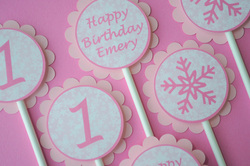 Snowflake_cupcaketoppers2_medium
