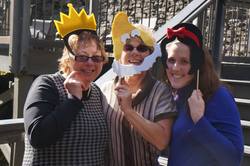 Snow_white_photo_prop_medium