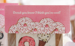Donutparty_ppl_favors_detail_medium