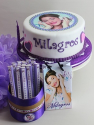 Torta__golosinas_y_bolsitas_violetta_medium