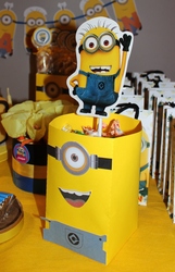 Caramelera_minions_medium